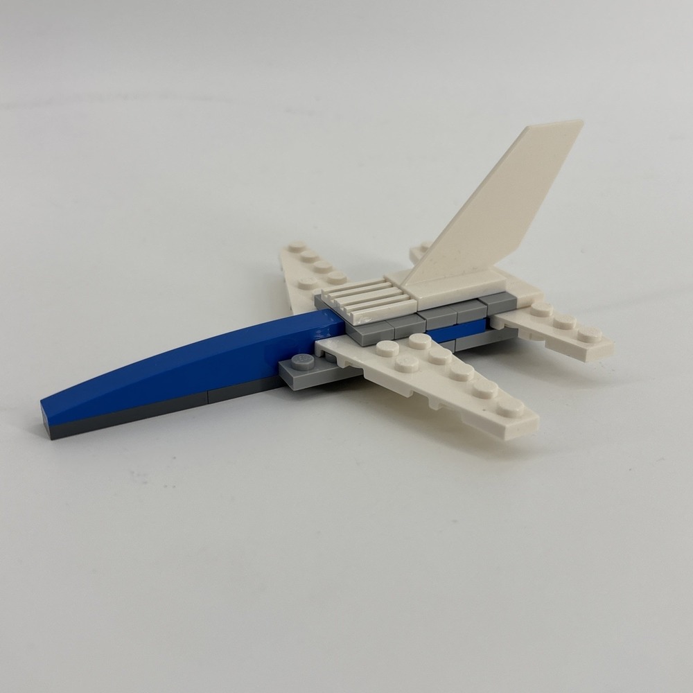 LEGO 40321 January 2019 Monthly Mini Build: Jet‎ Fighter